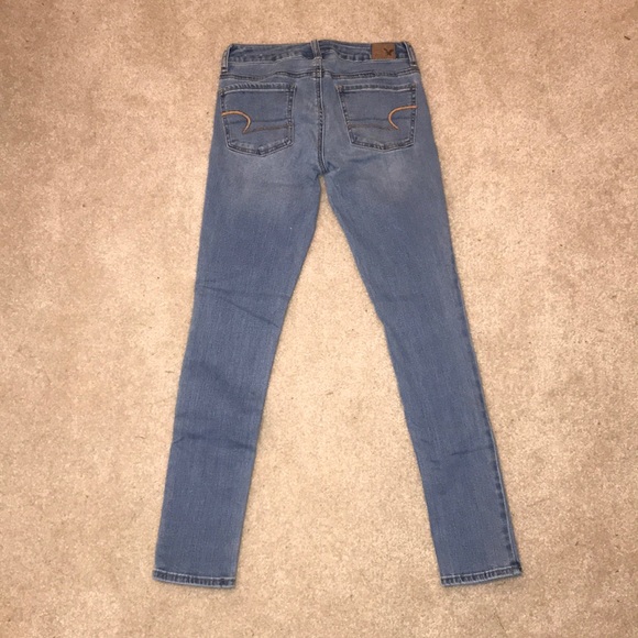 American Eagle light wash jeans - Picture 5 of 5